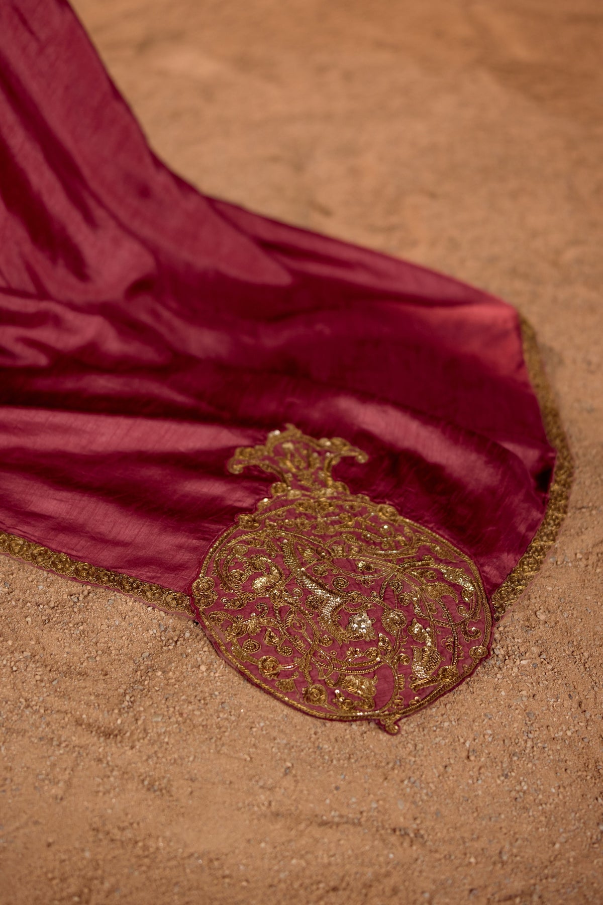 Anaarbuta Saree Set