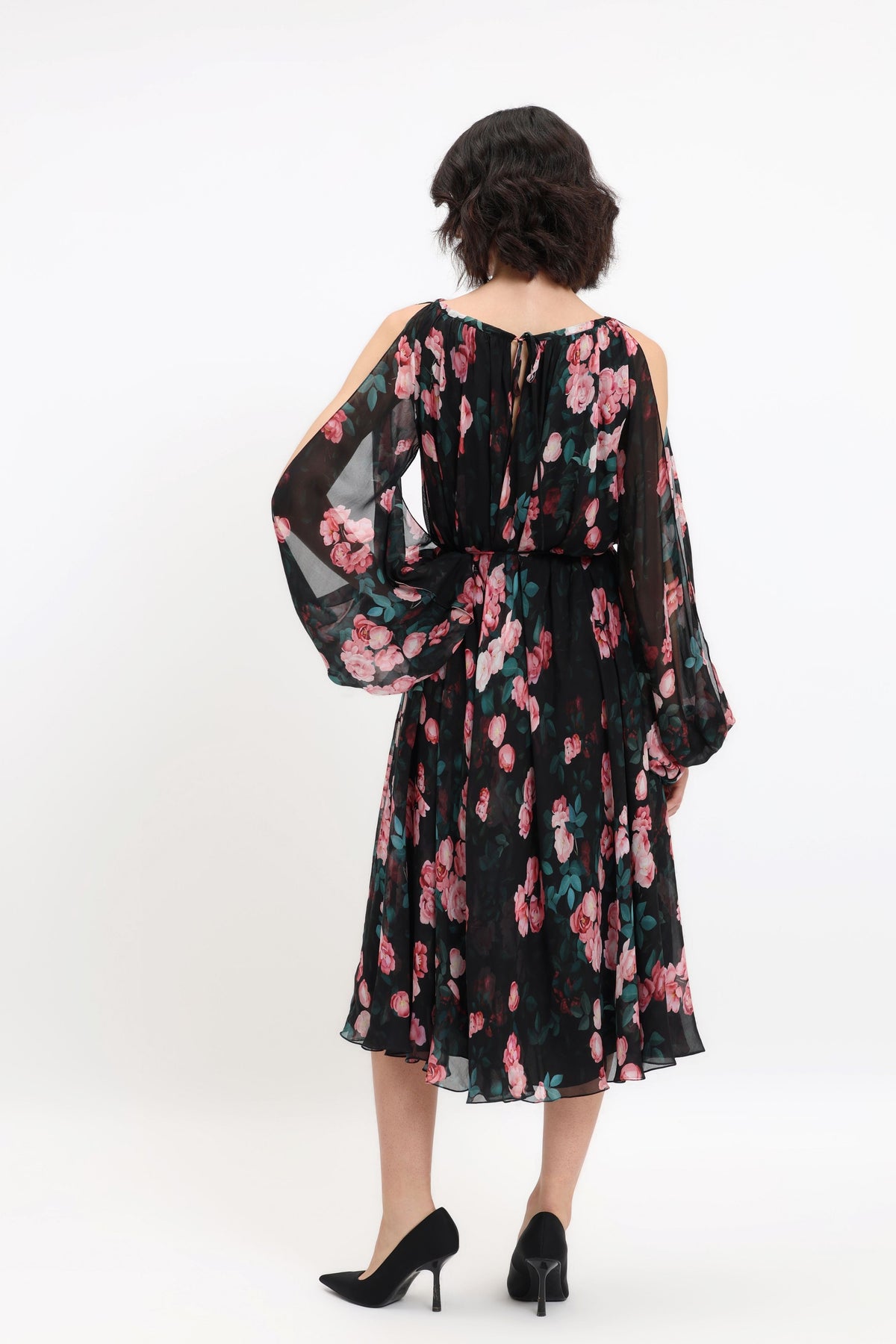 Flowing Dress With Slit Sleeves