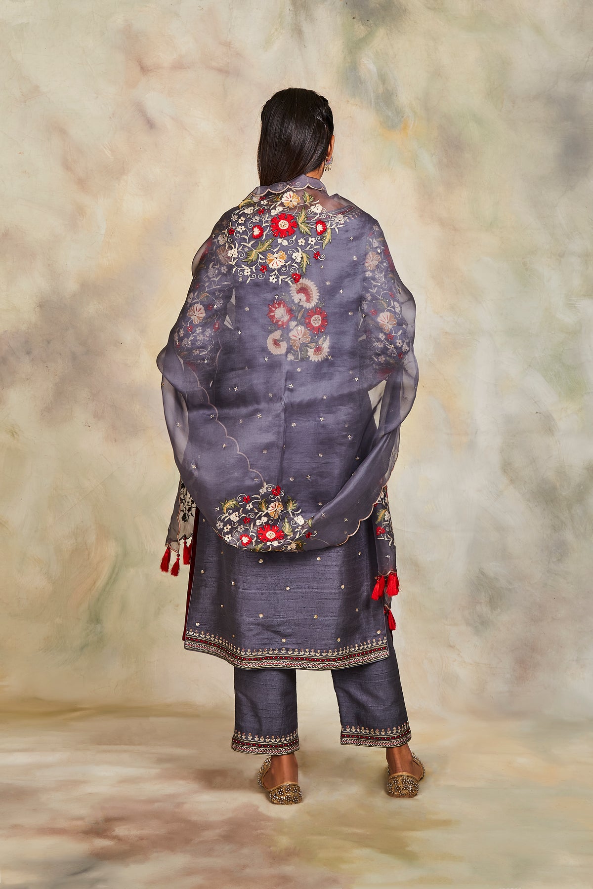 Zari embroidered grey kurta set
