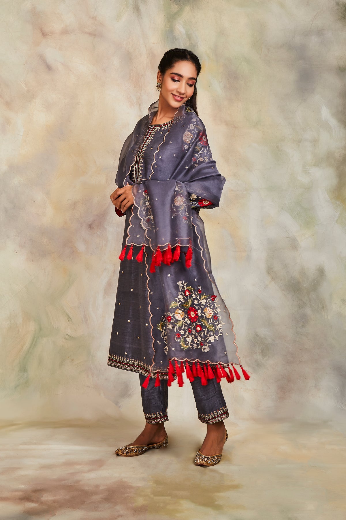 Zari embroidered grey kurta set