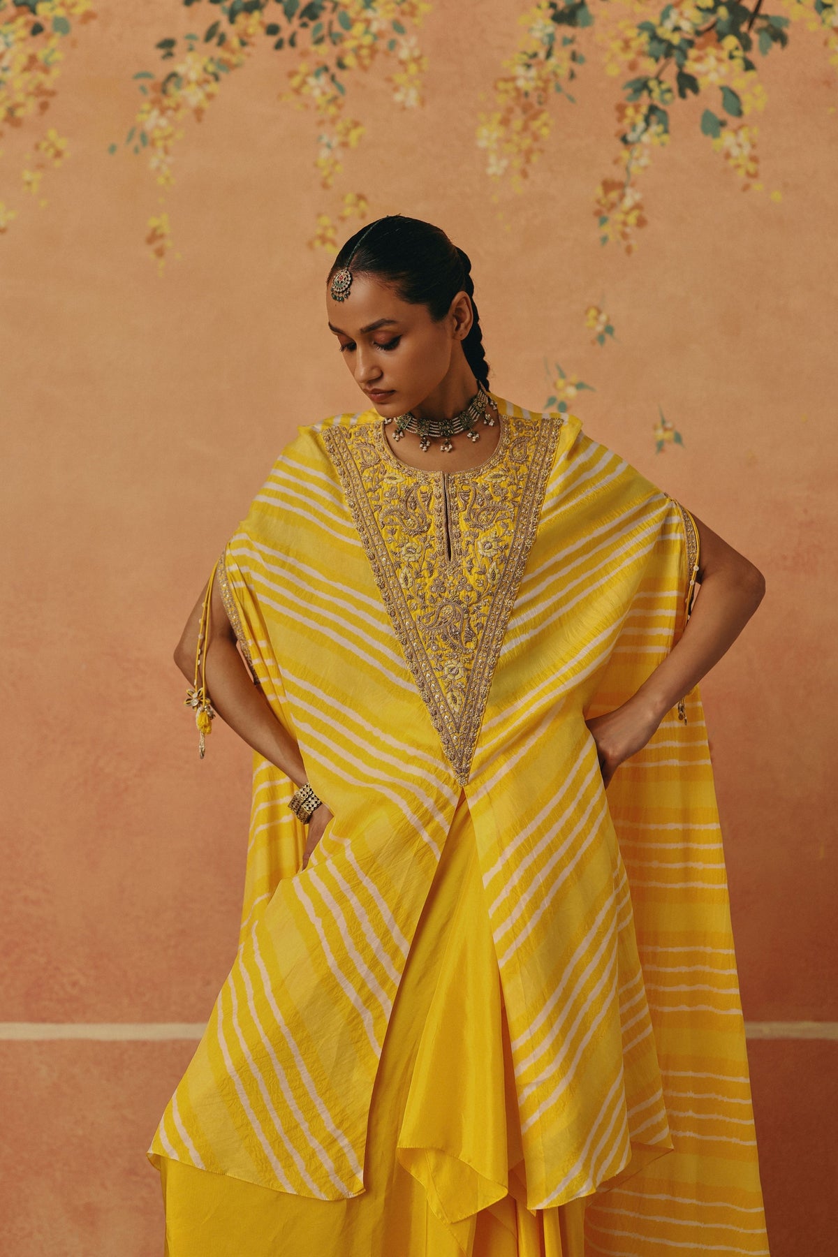 Peela Leheriya Kaftan Set