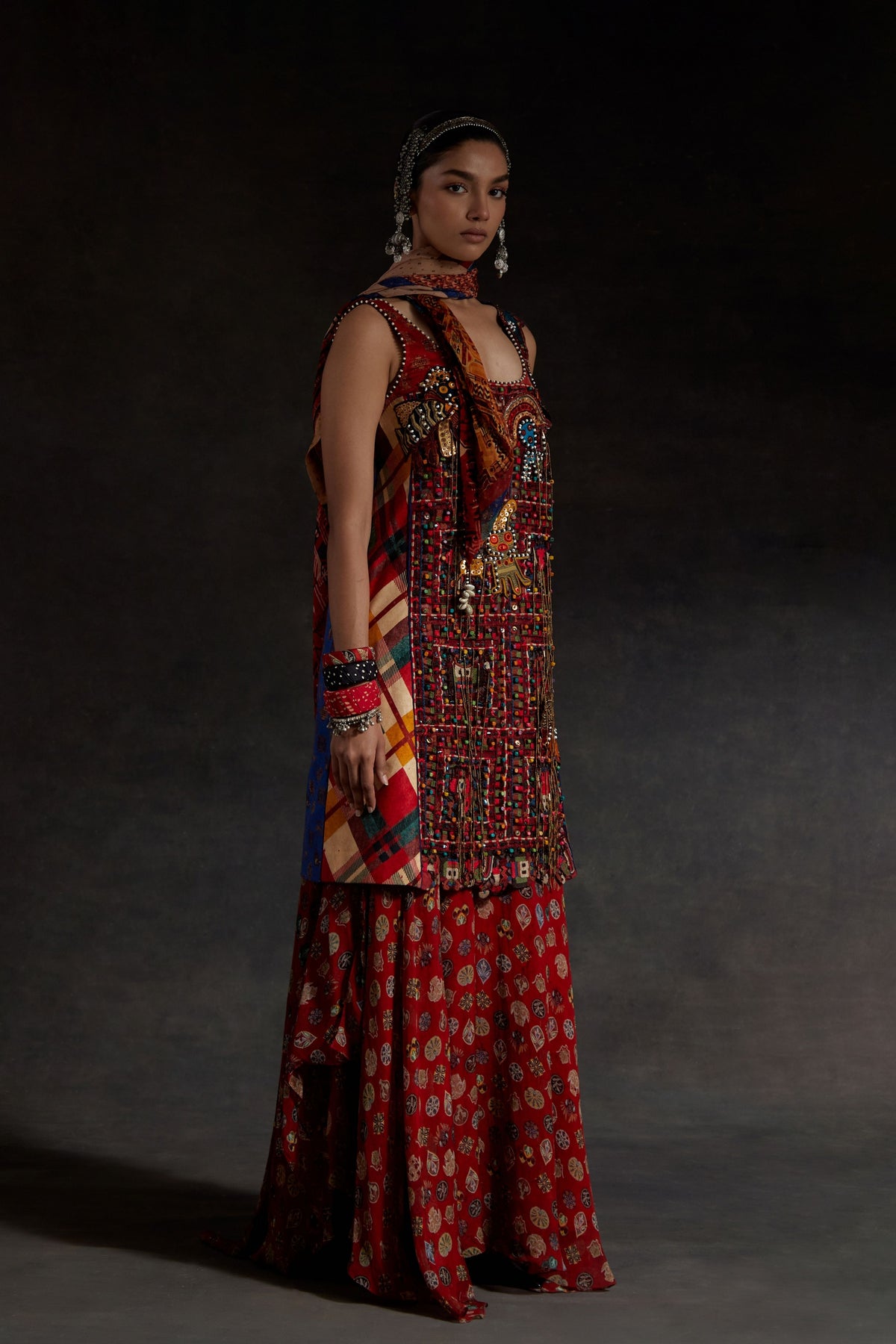 Mehru Skirt Set With Scarf