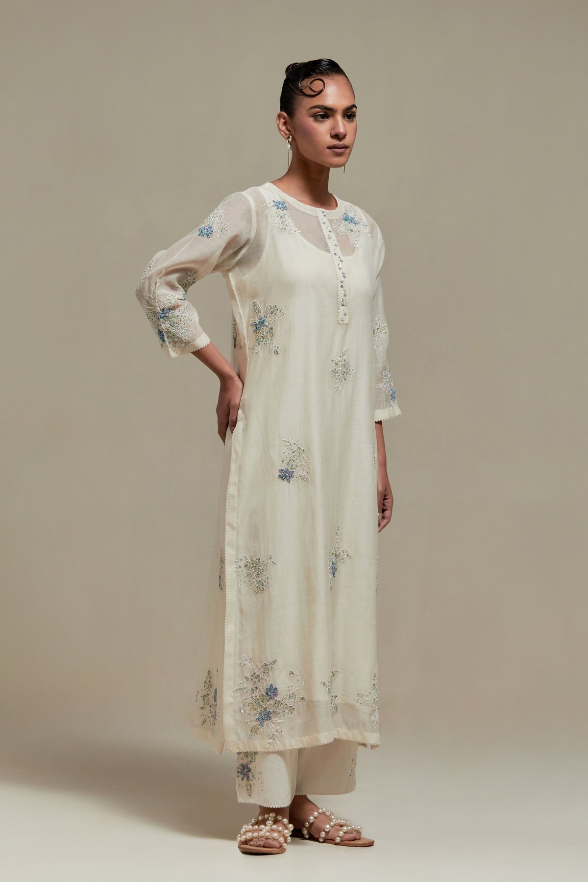 Blue Round Neck Kurta And Pants