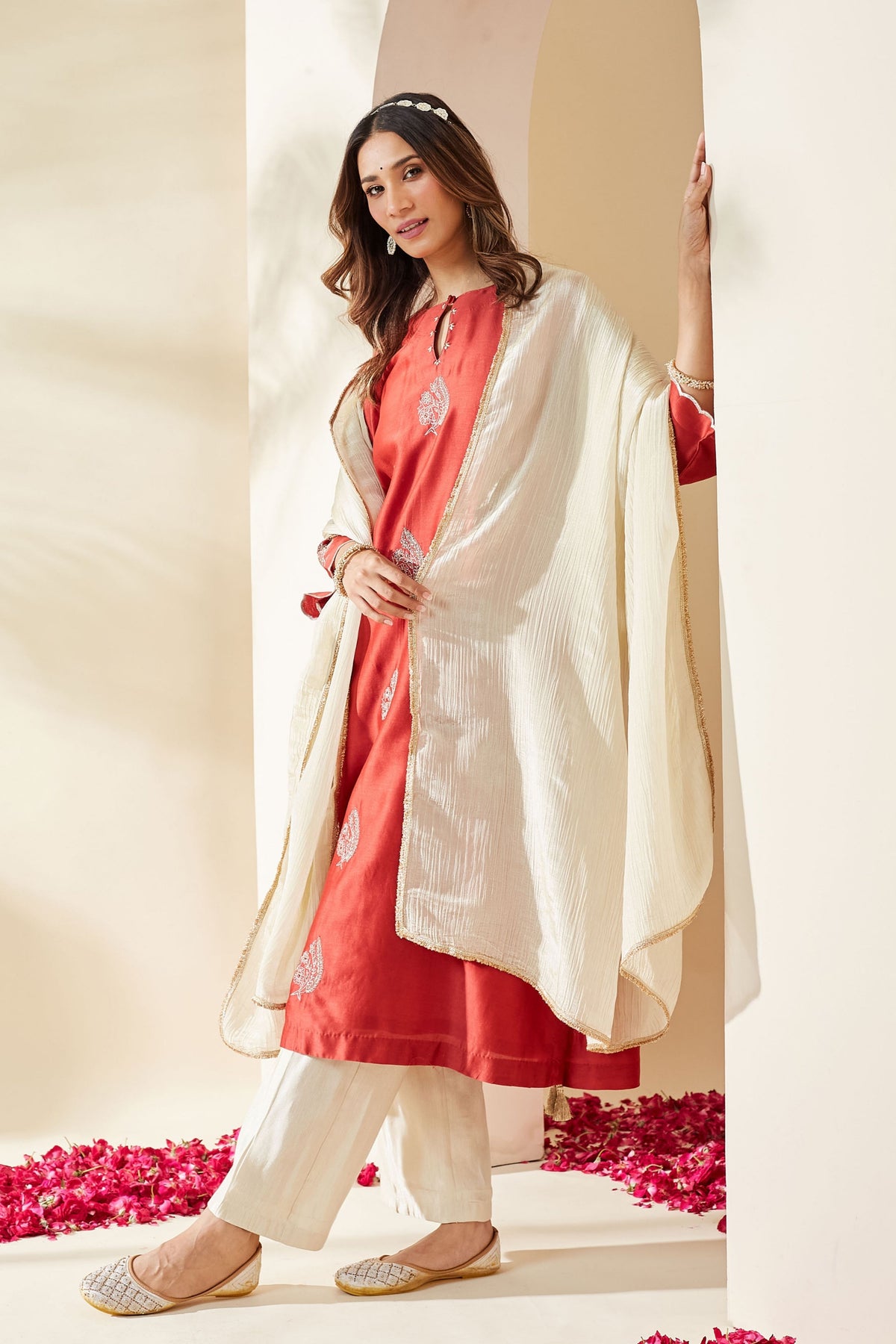 Red Dilruba Kurta Set