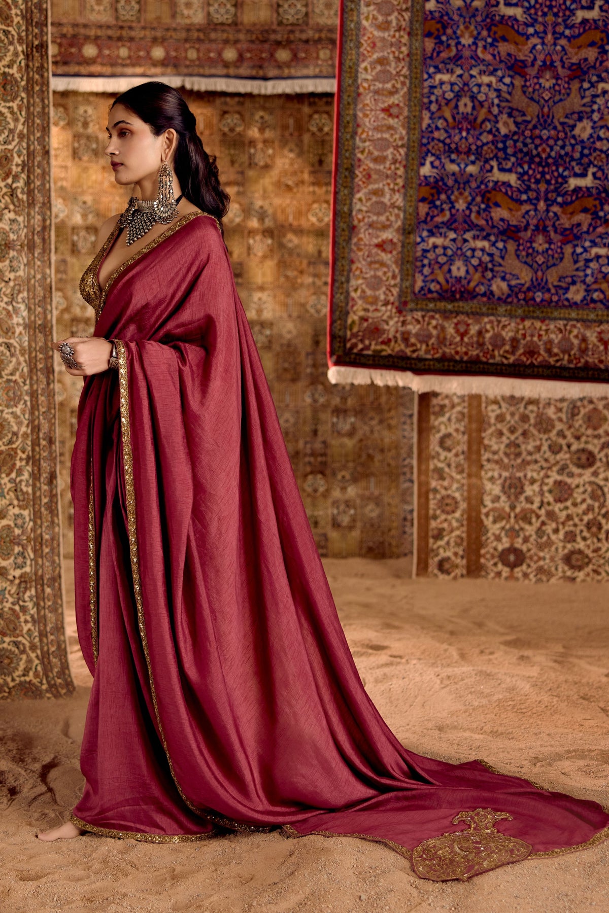 Anaarbuta Saree Set