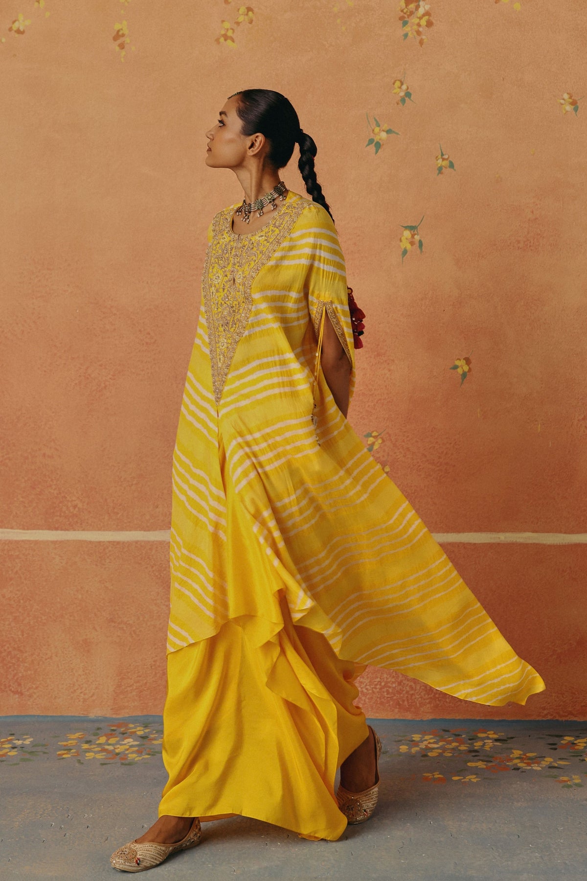 Peela Leheriya Kaftan Set