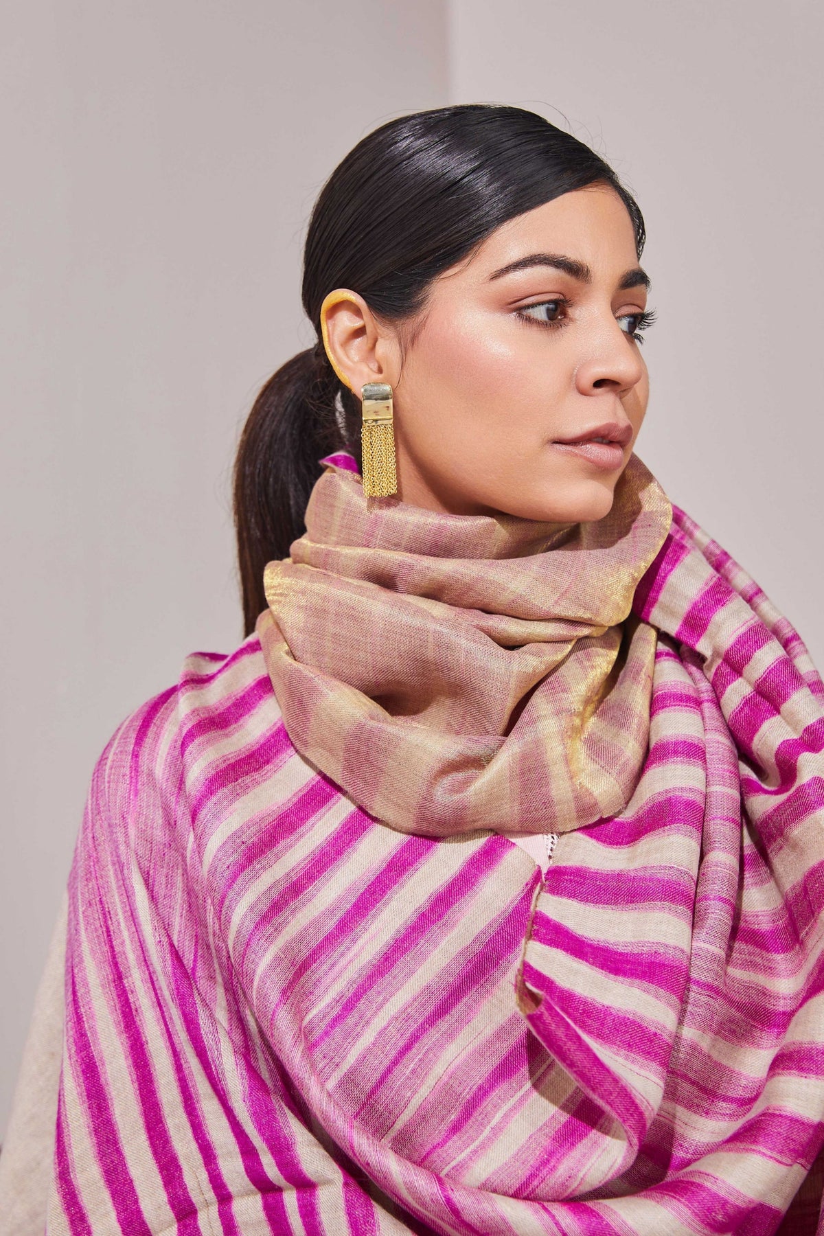 Ekkat Reversible Fuschia Stole