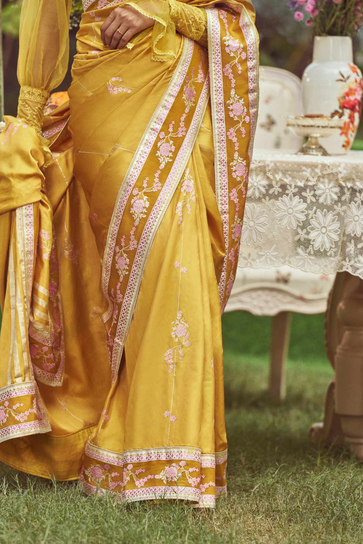 Dandelion Meenakari Zari Handloom Sari