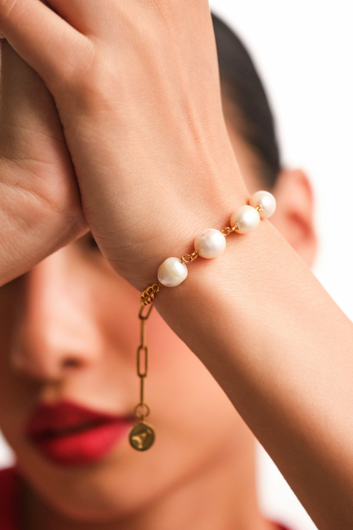Linked Pearl Bracelet