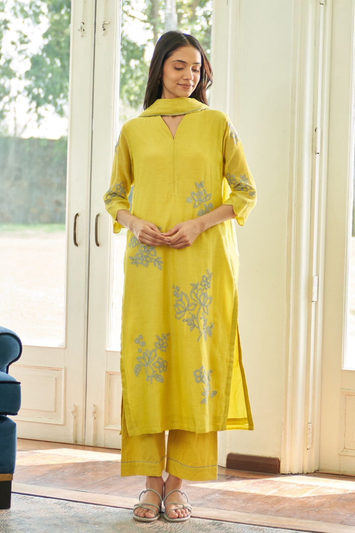 Daffodil Applique Floral Kurta Set