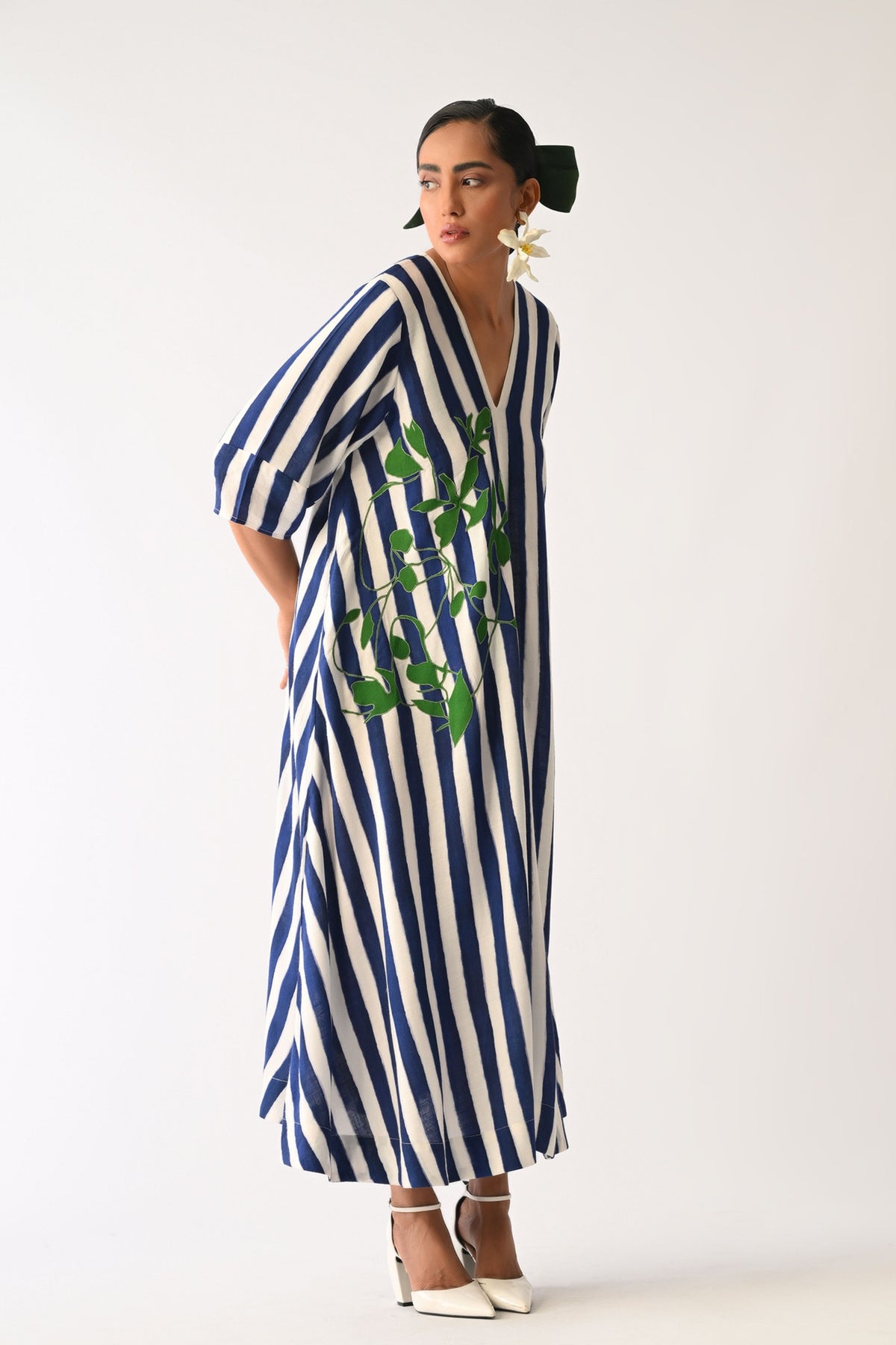 Revolt Rb Mayflower Applique Dress