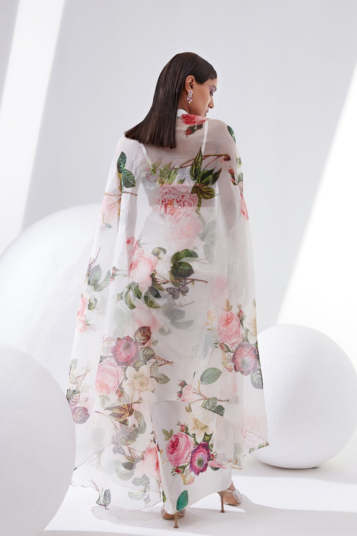 Tulip Floral Cape Set