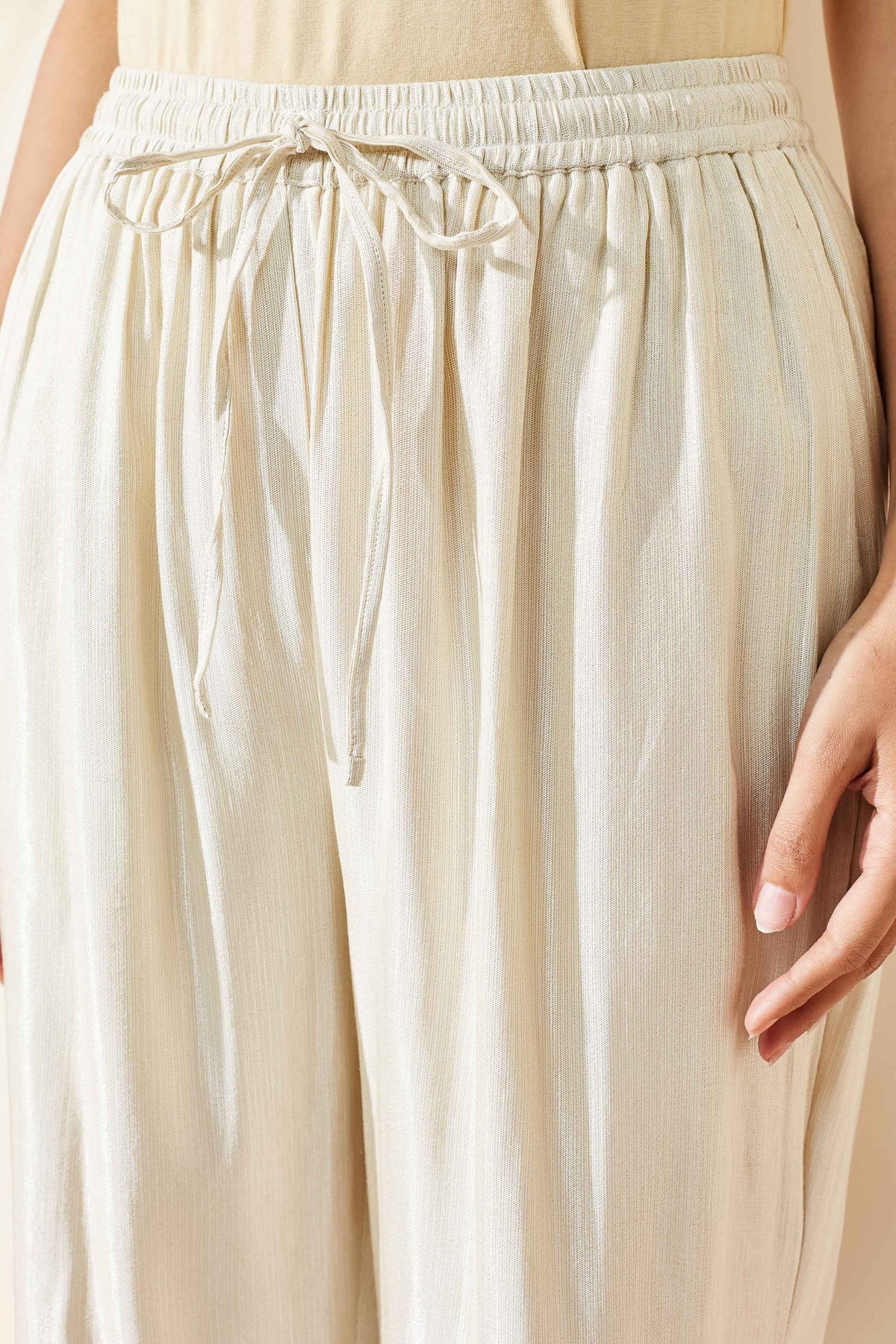 Red Dilruba Kurta Set