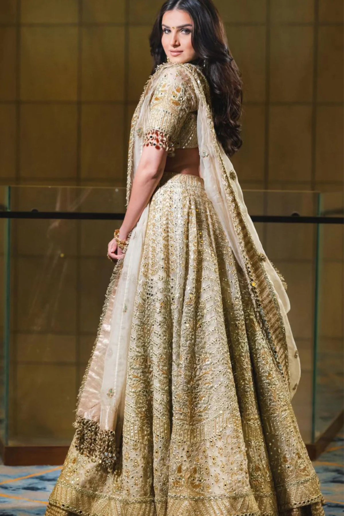 Tara Sutaria in Itrh