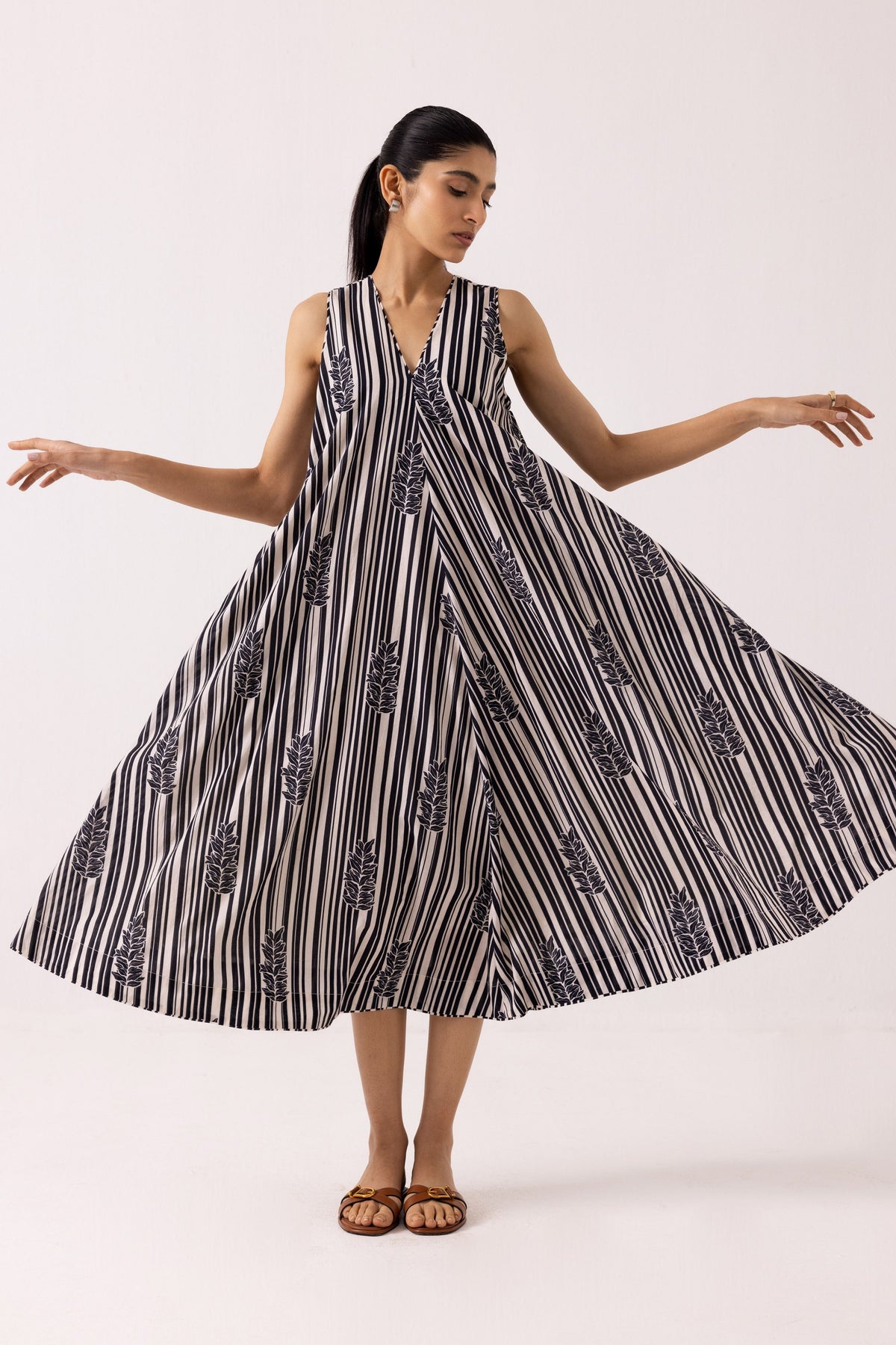 Orchid Maple Black Dress
