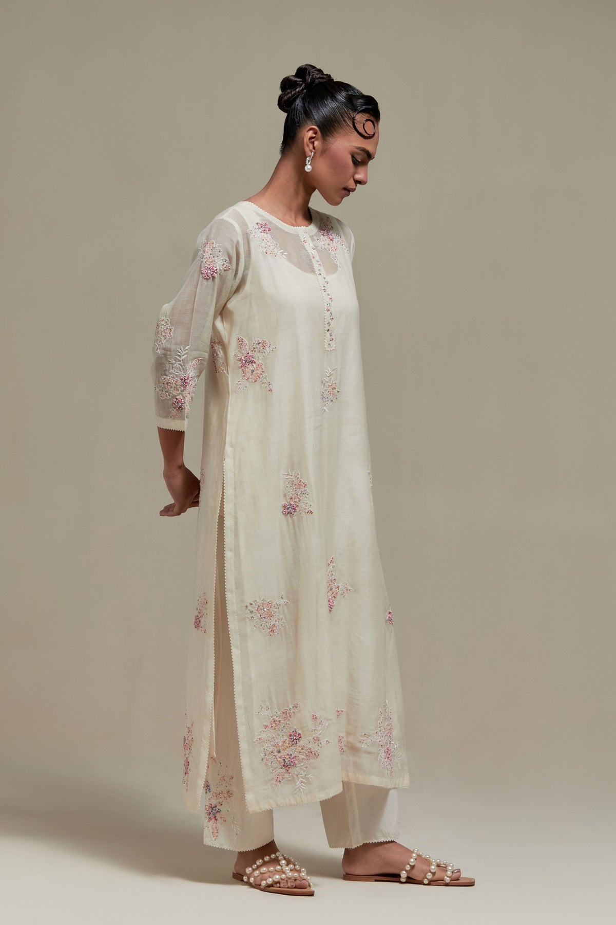 Pink Round Neck Kurta And Pants