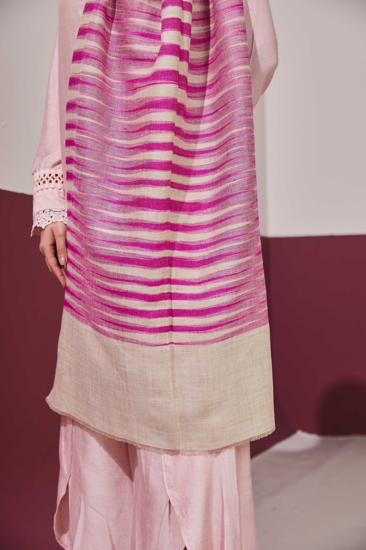 Ekkat Reversible Fuschia Stole