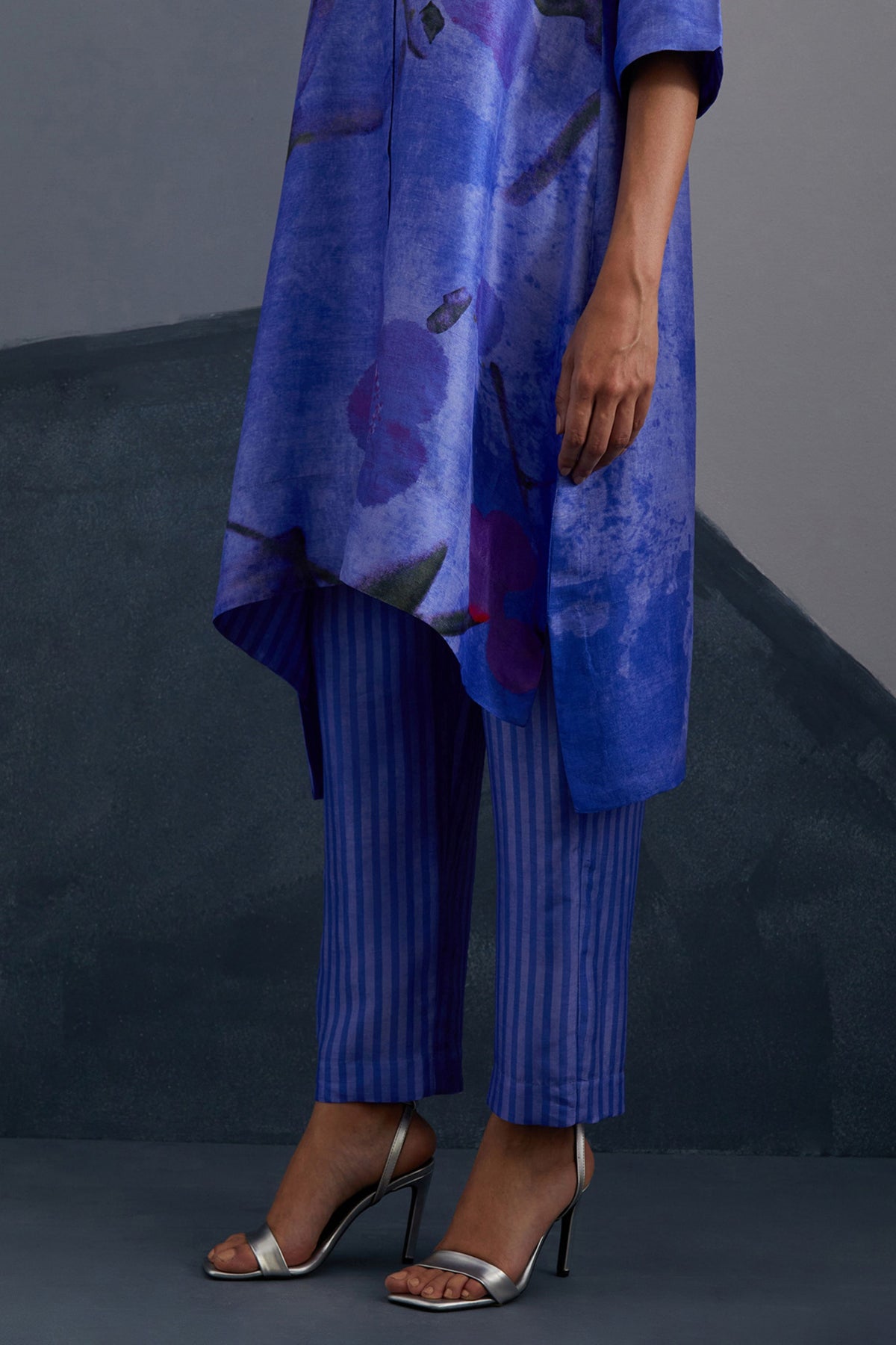 Vineyard Blue Tunic Set