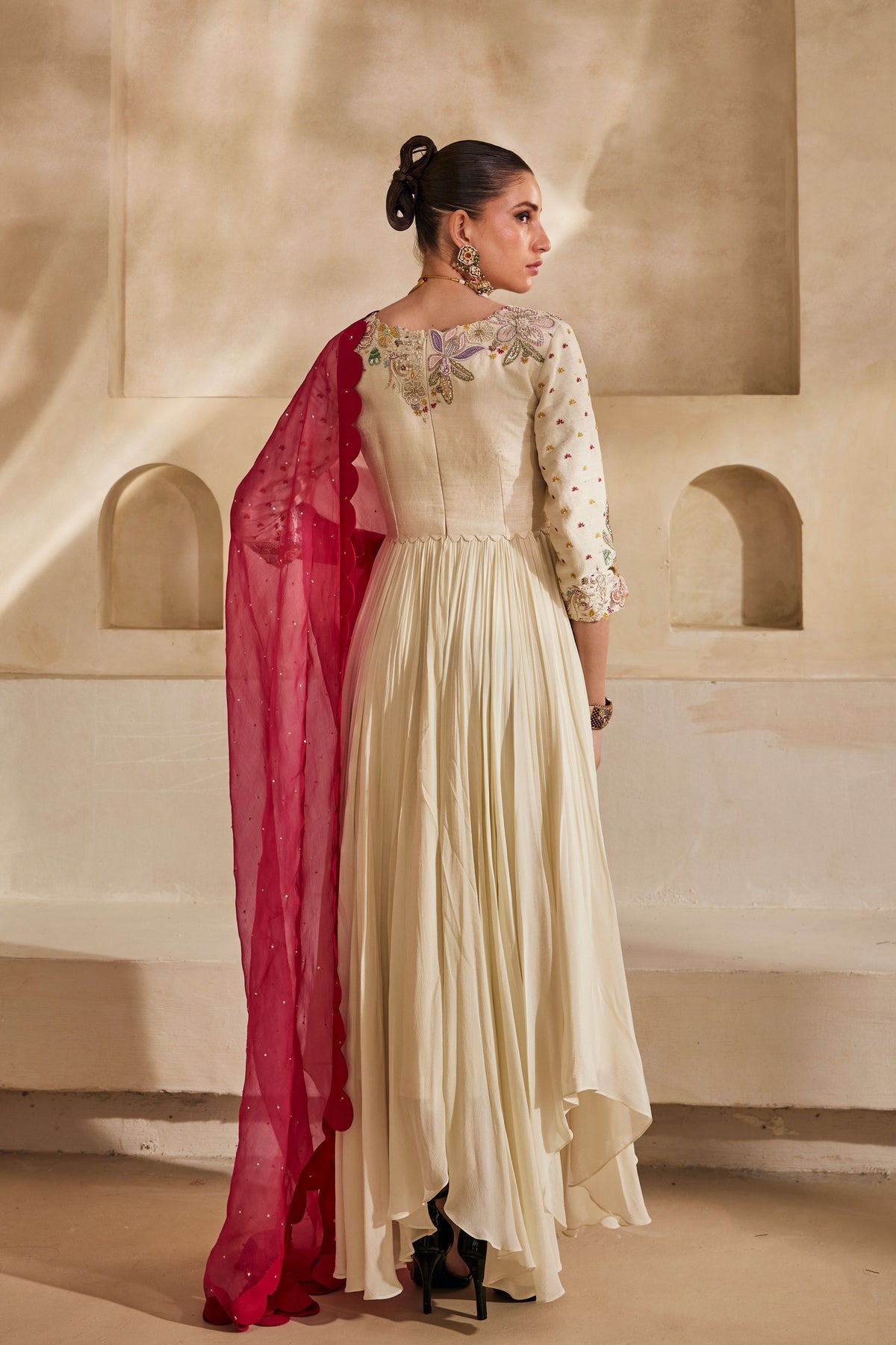 Gulabi Anarkali Set