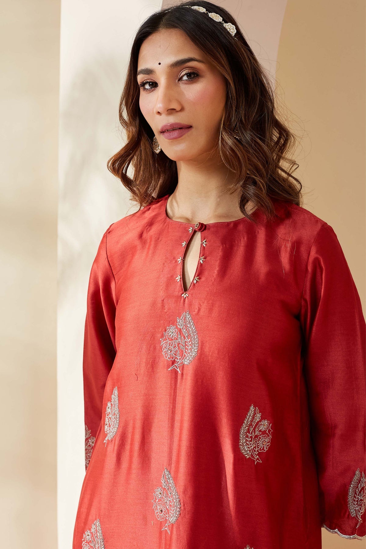 Red Dilruba Kurta Set