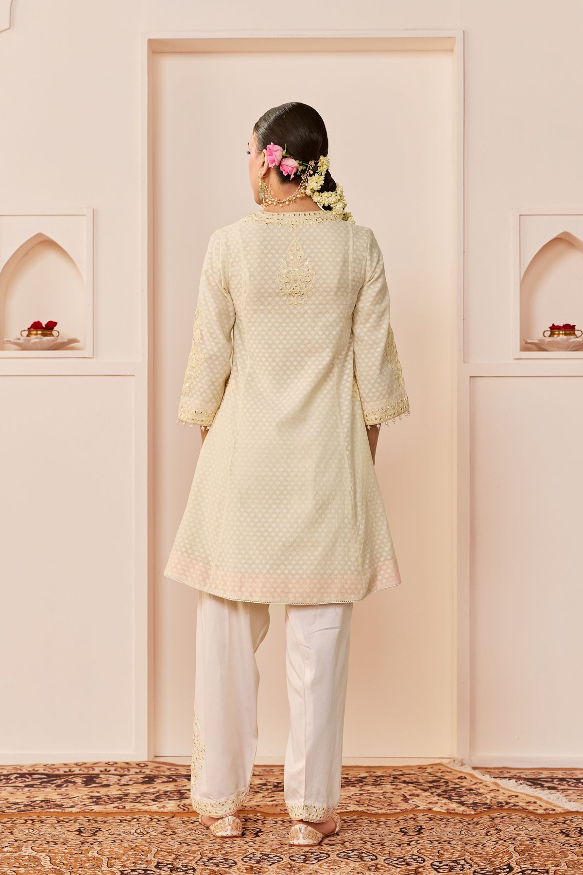 Reem Daisy Ivory Short Choga Set