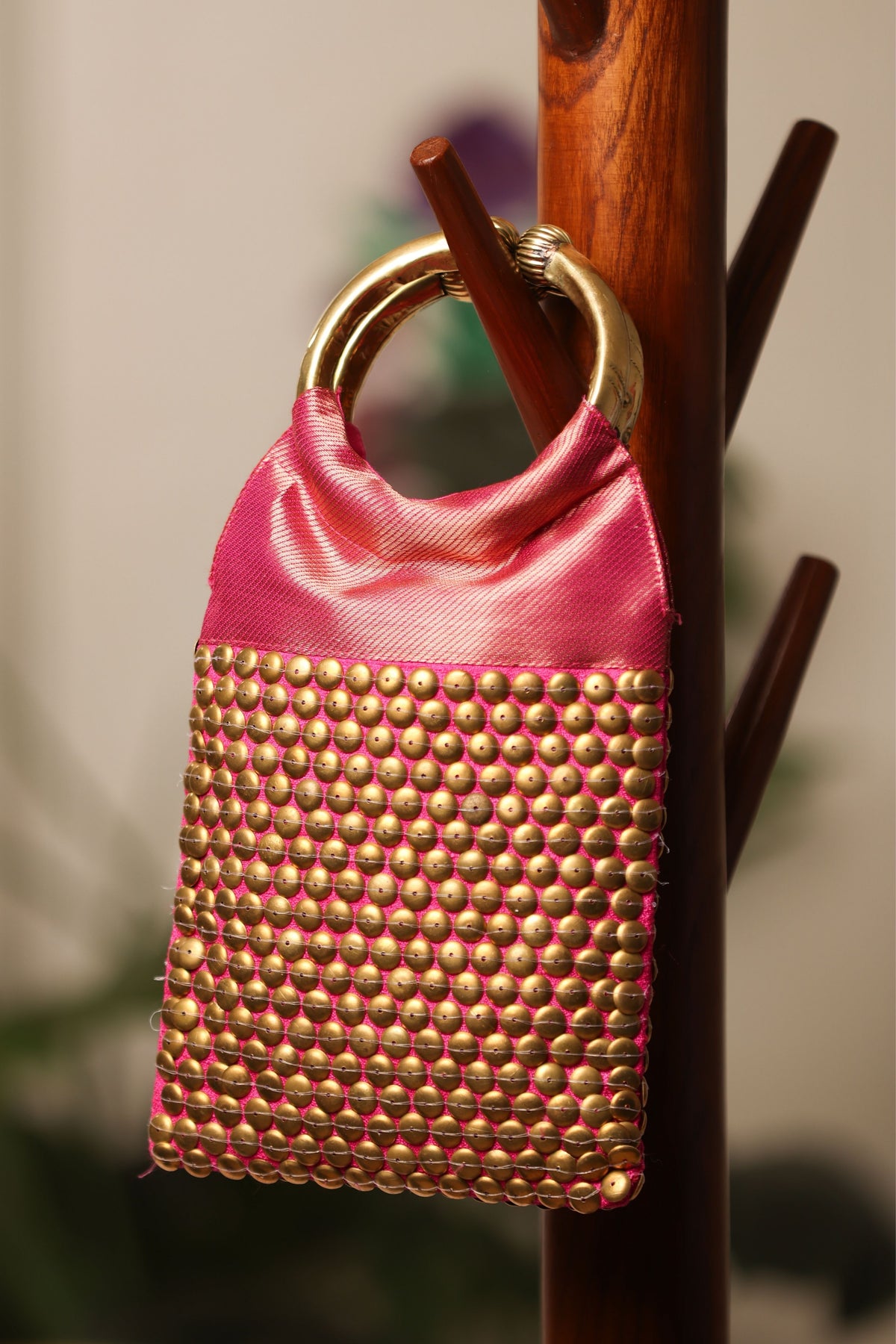 Hiranyika Clutch
