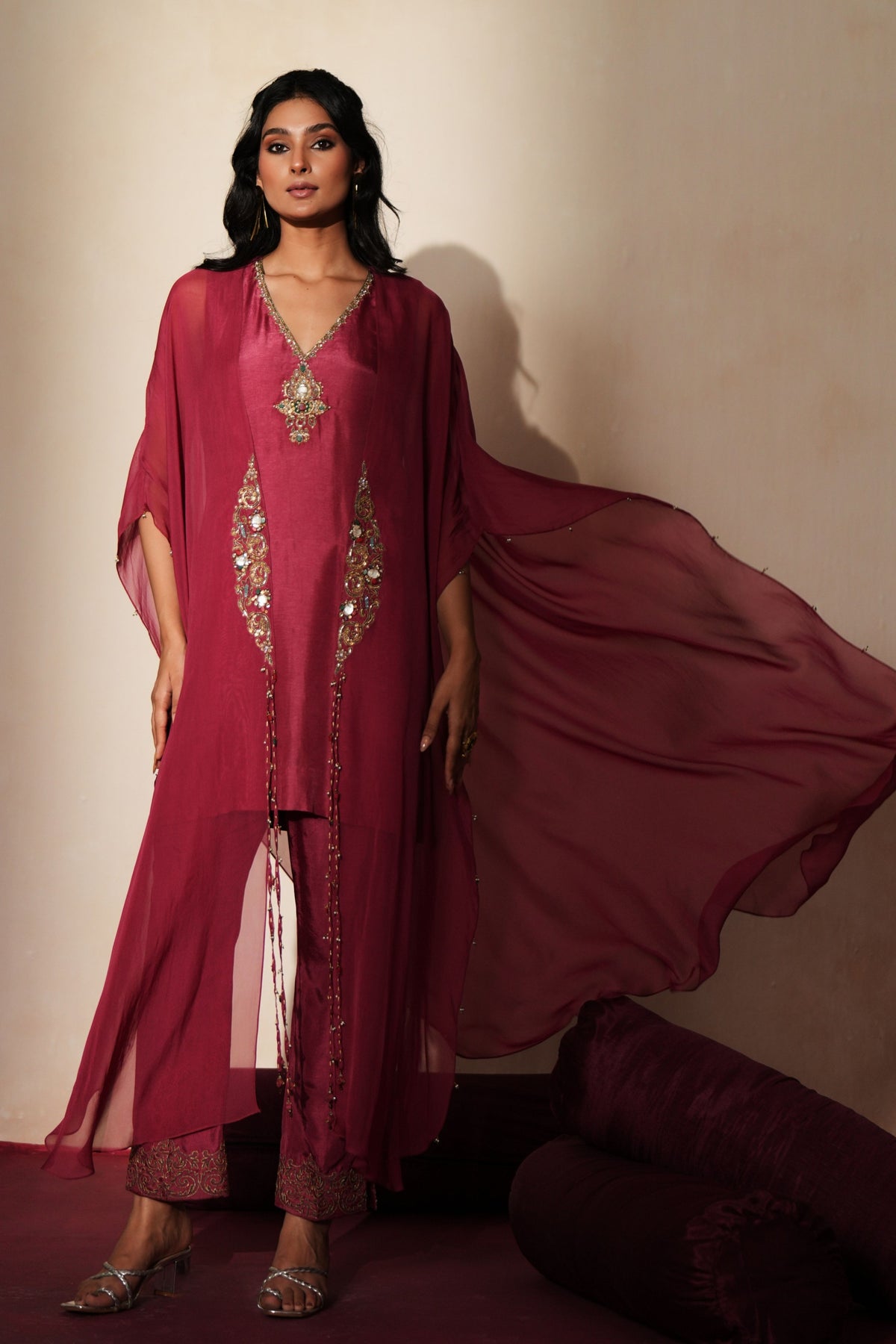 Ratnika Cape Kurta Set