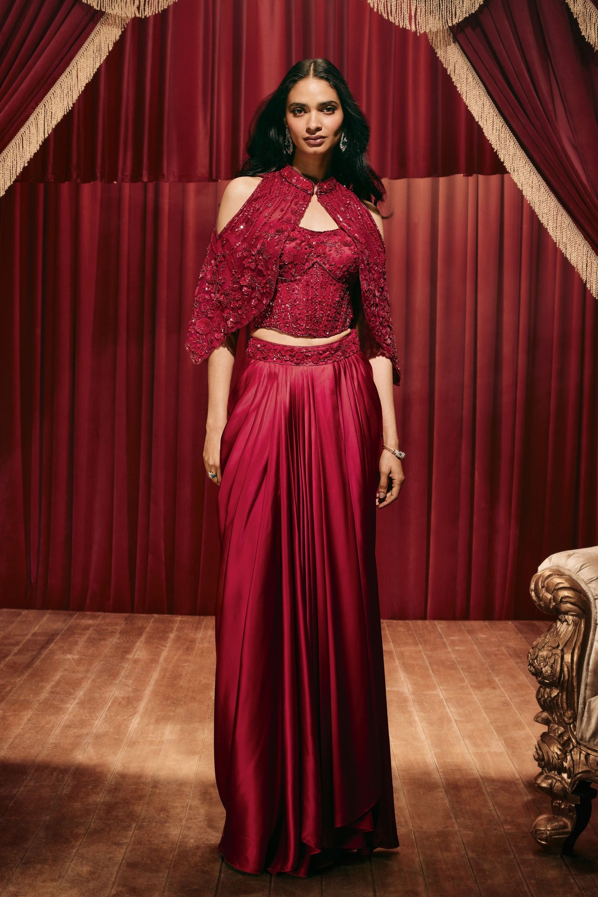 Betsy Red Cape Set