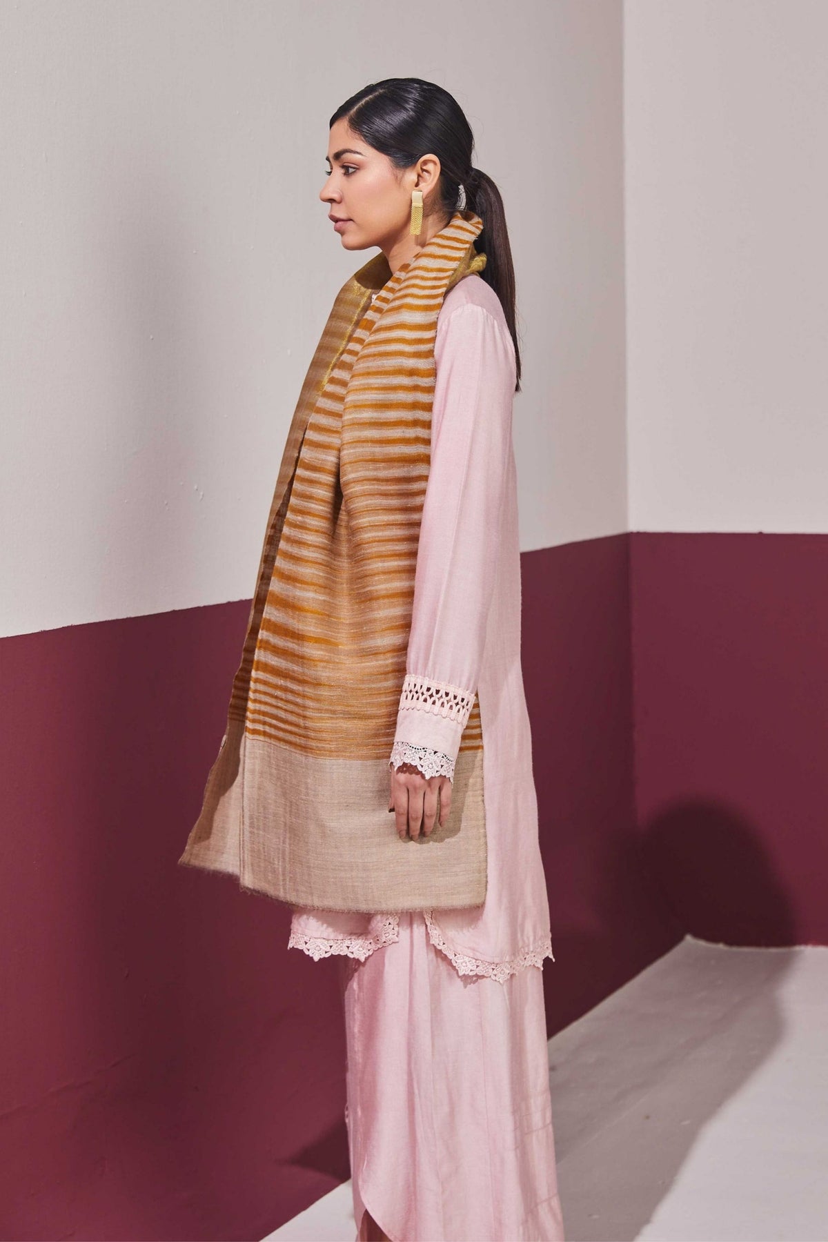 Ekkat Reversible Bronze Stole