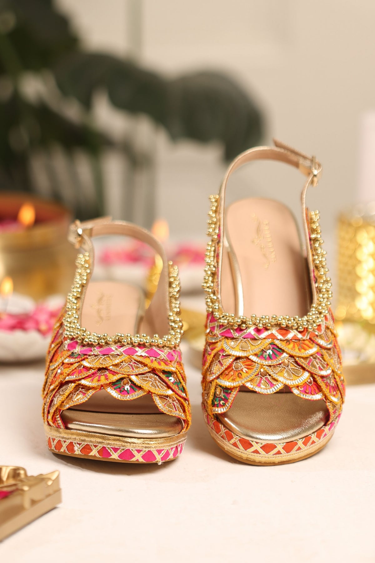 Akira Wedges