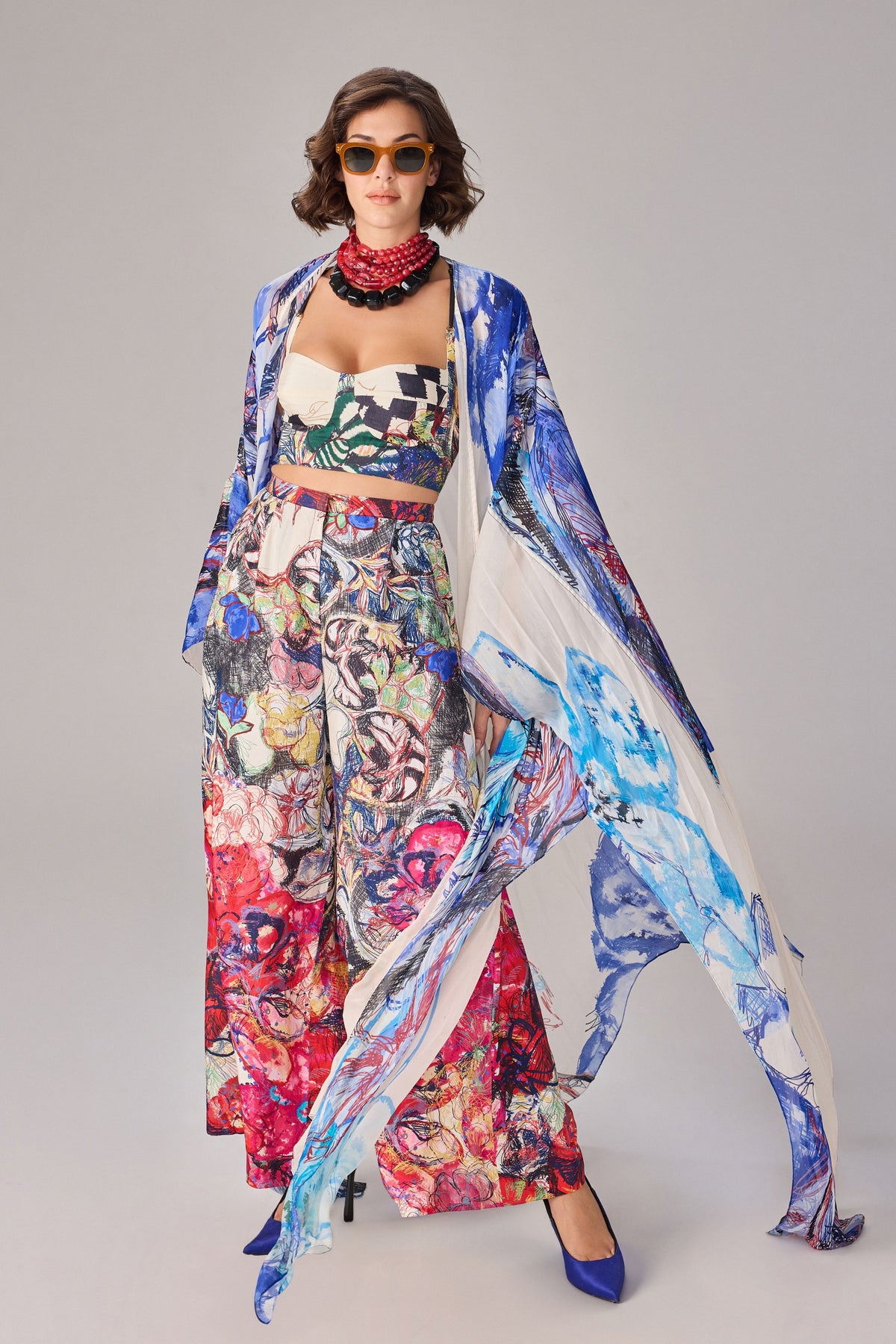 White Prime Dolly Cape