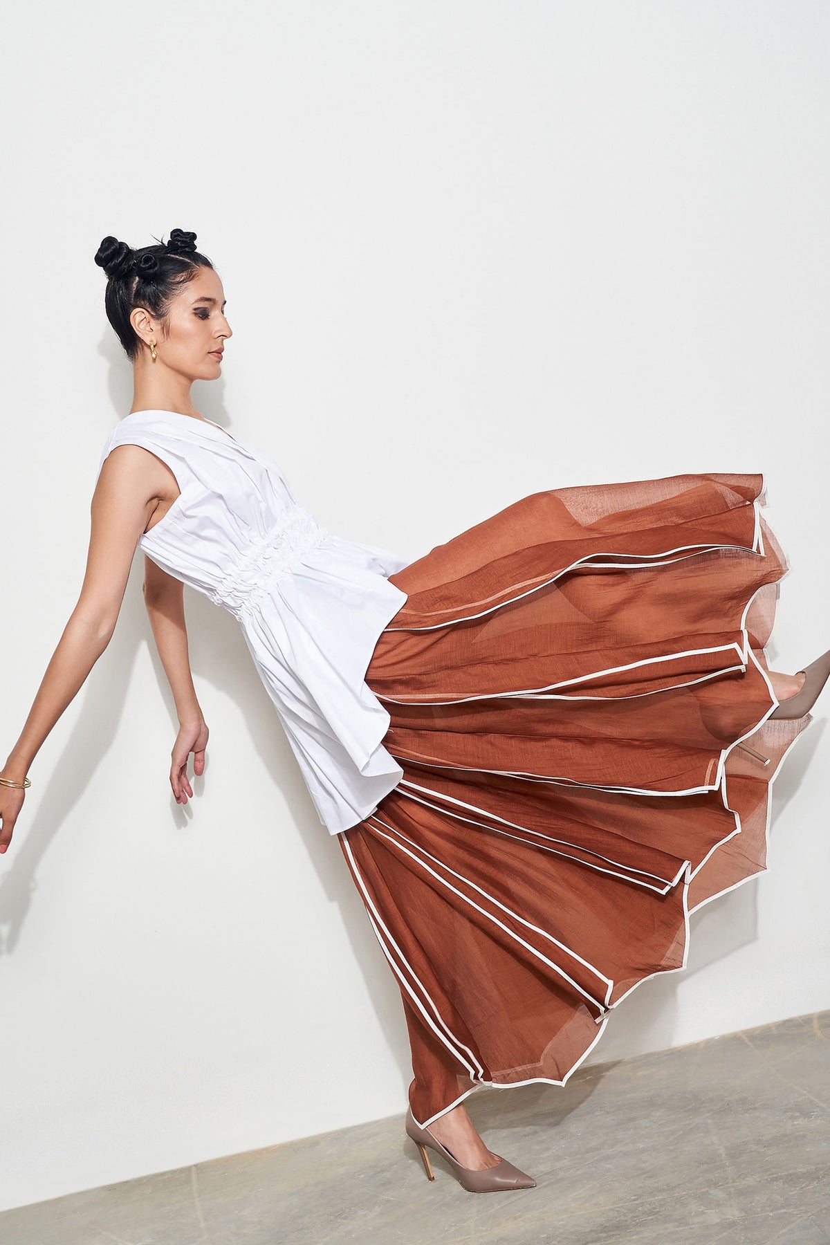 Asymmetric Tie to Fit Top