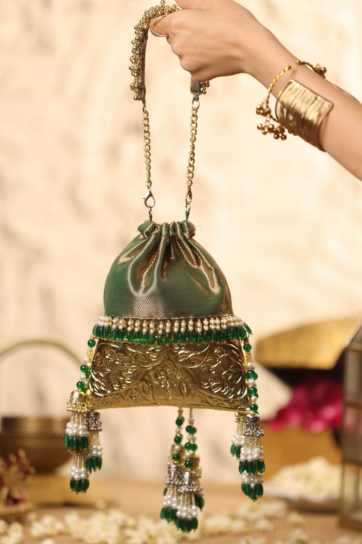 Pannareshmi Potli