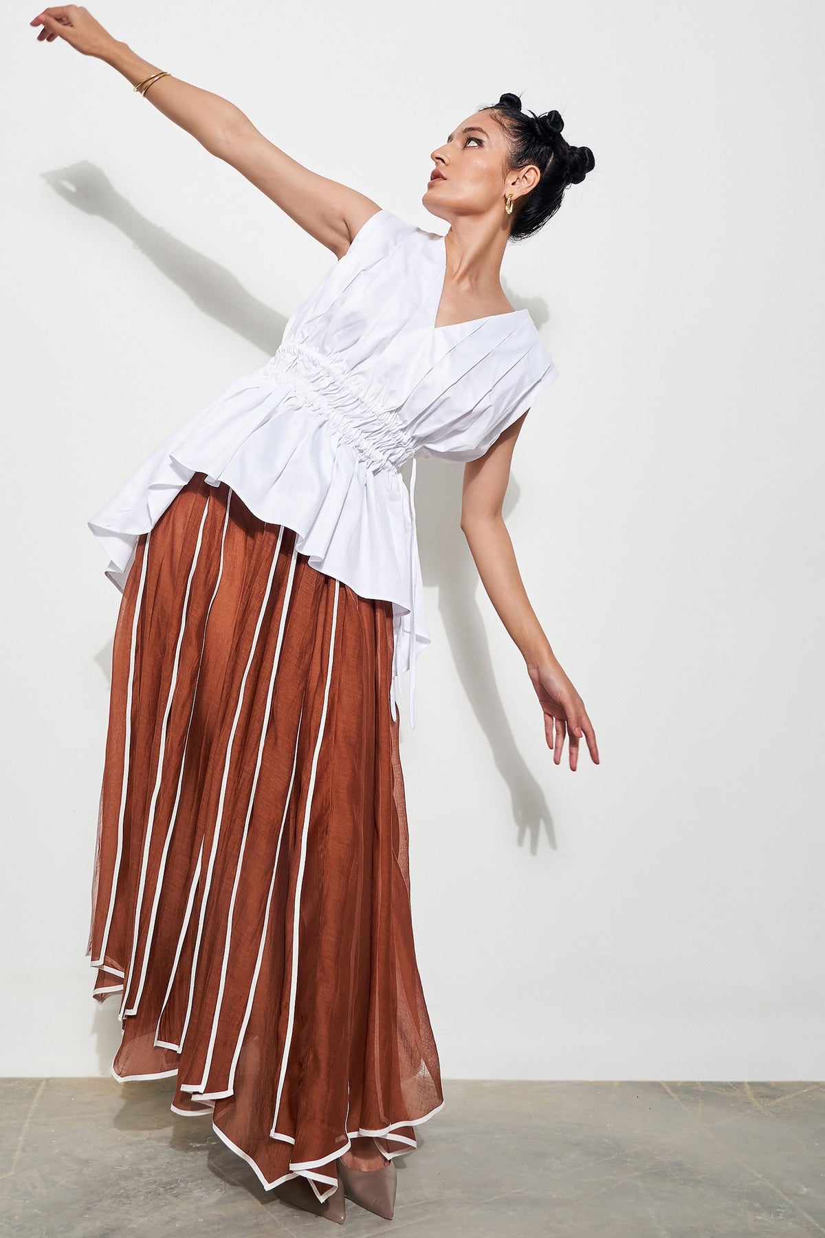 Asymmetric Tie to Fit Top