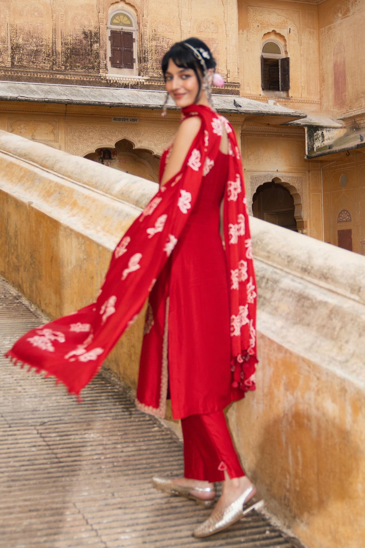 Strappy Gulaab Aur Kamal Suit