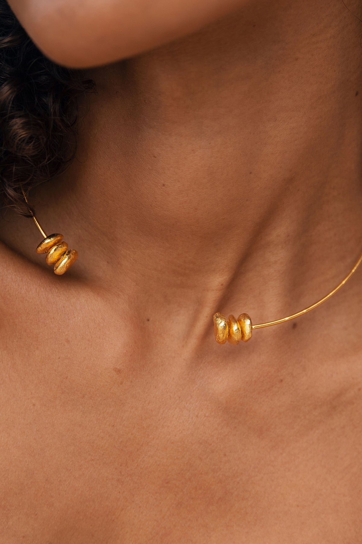 Luna Golden Choker