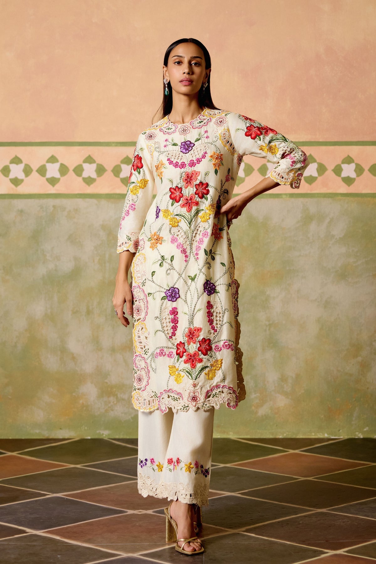 Ivory Floral Threadwork Kurta Set