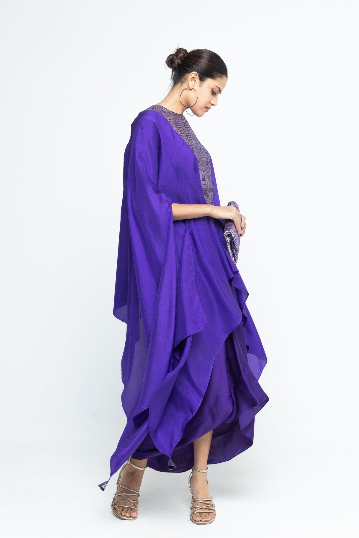 Statement Asymmetrical Cape Set