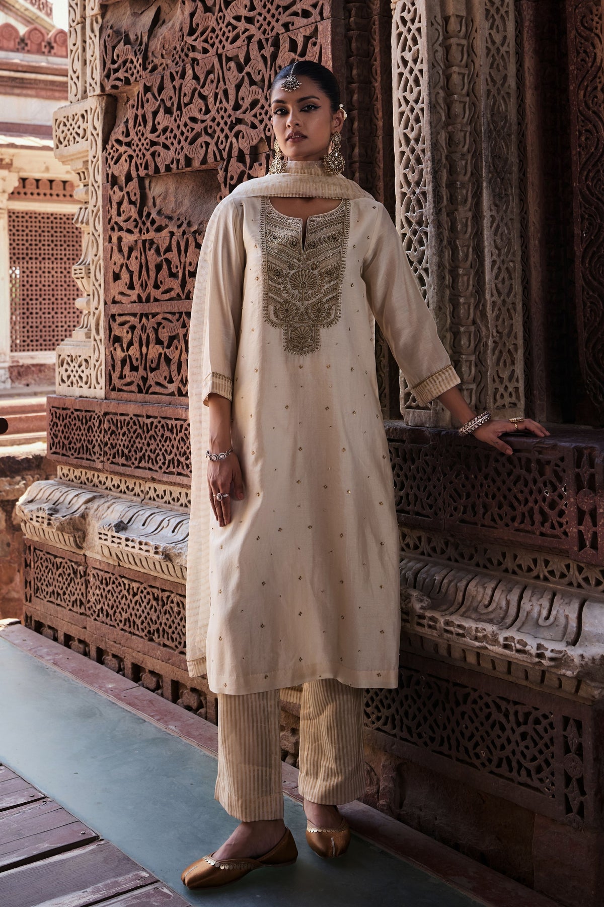 Erum Ivory Kurta Set