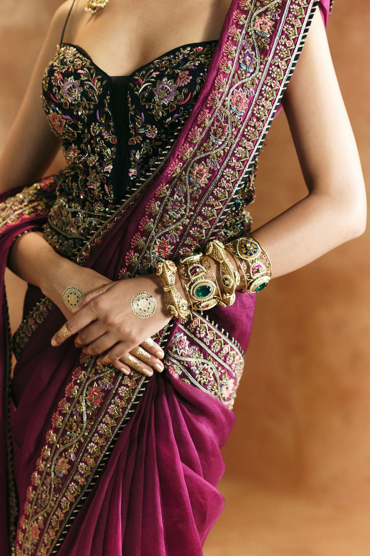 Zardozi Back Sindh Saree Set