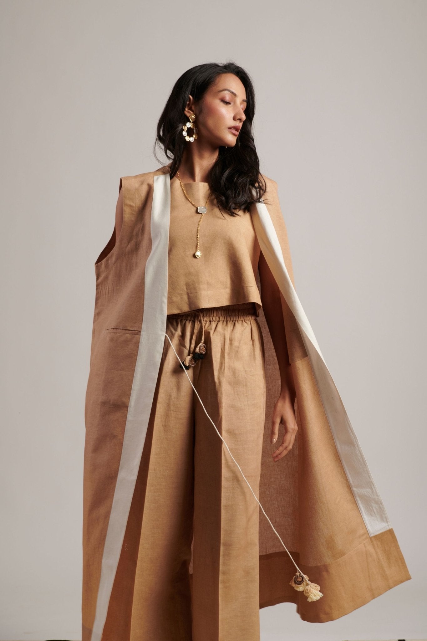 Honey Harmony Sleeveless Overlay - Moh India - Elahe