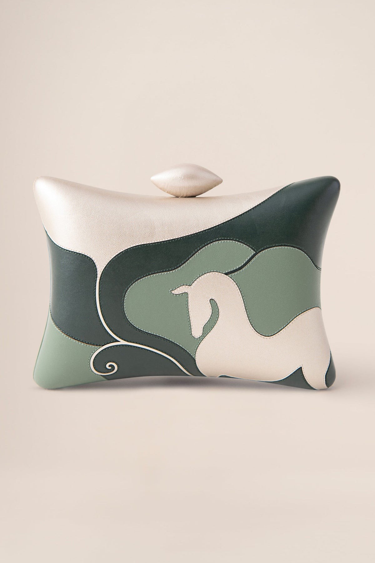 Aasma Clutch