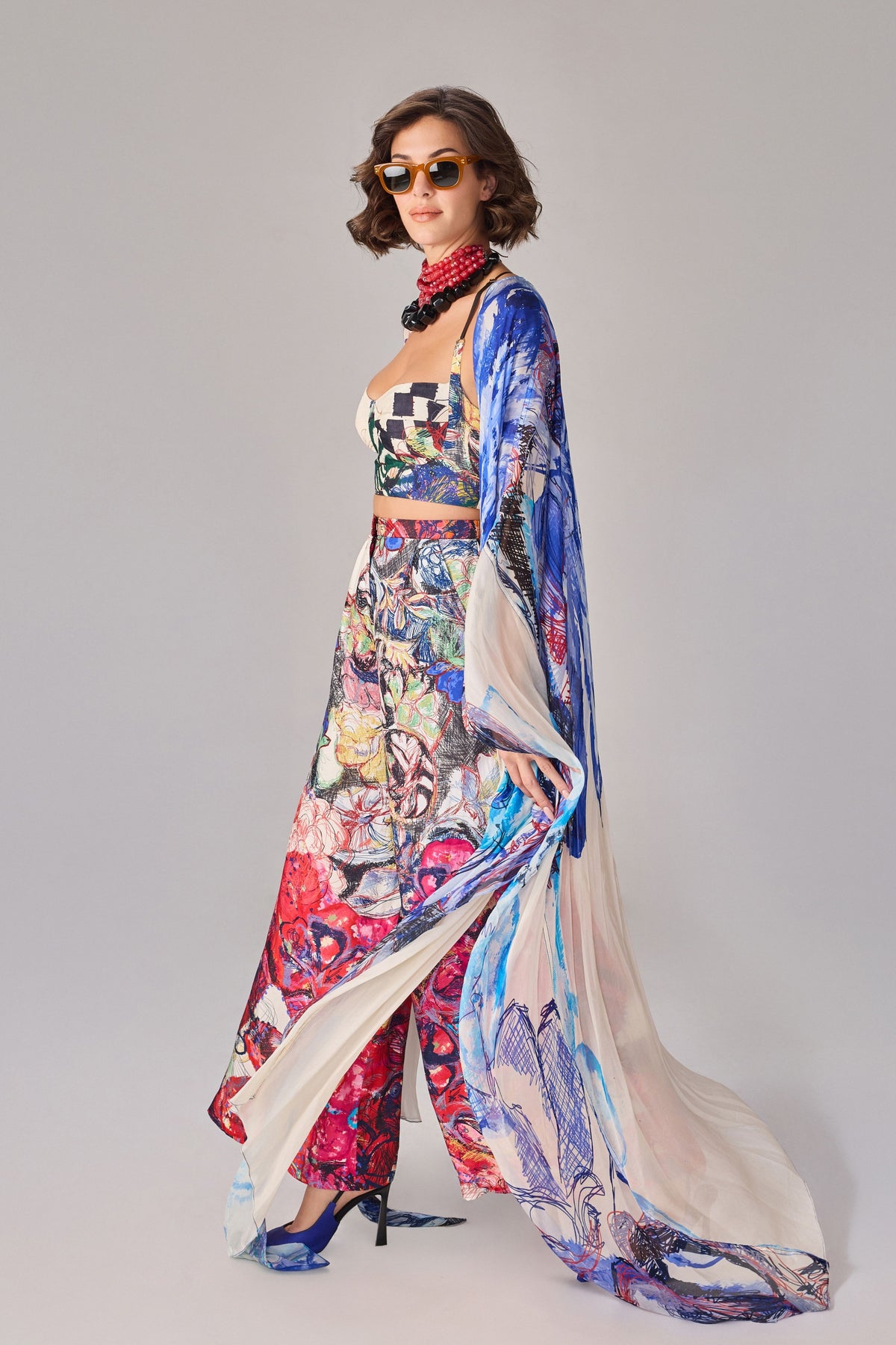 White Prime Dolly Cape