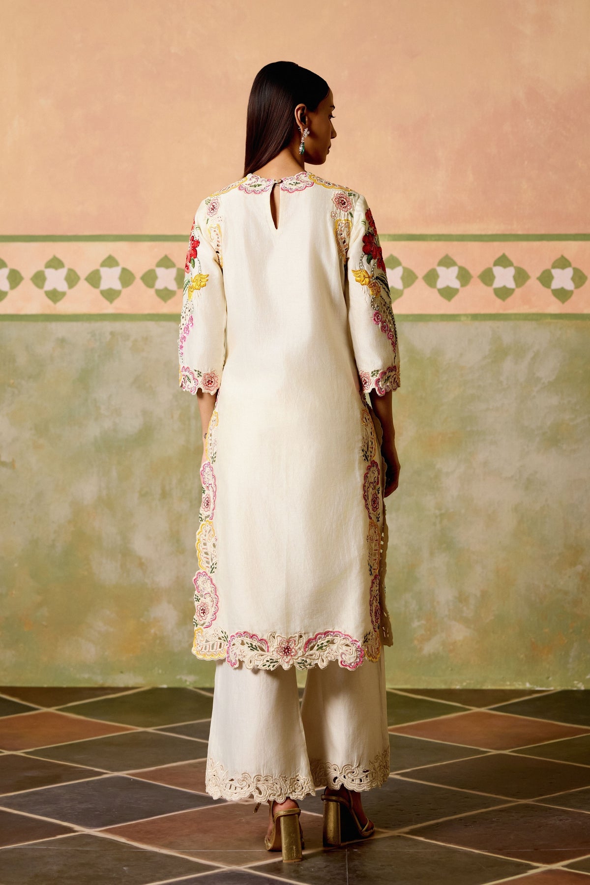 Ivory Floral Threadwork Kurta Set