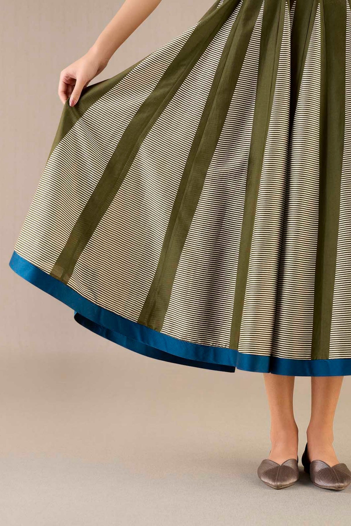 Asma Olive Dress