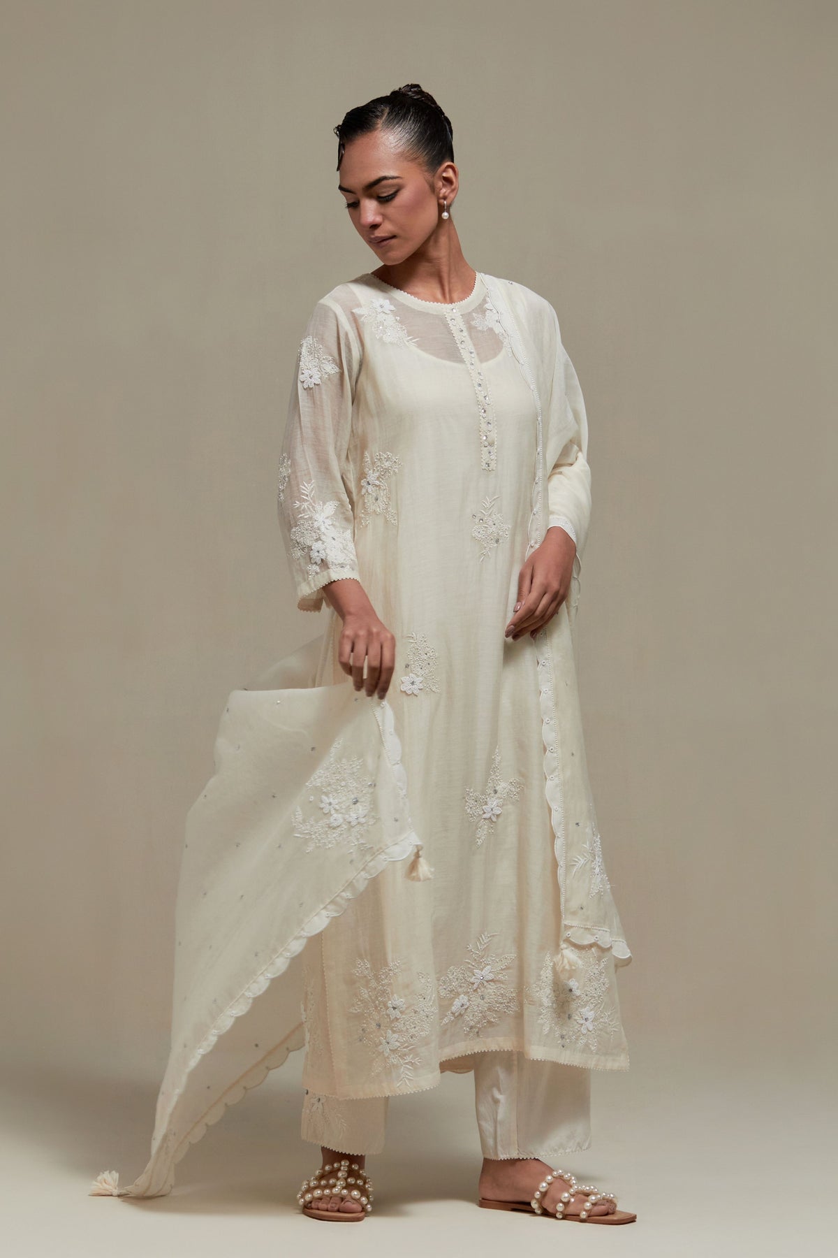 Off White Round Neck Kurta Set
