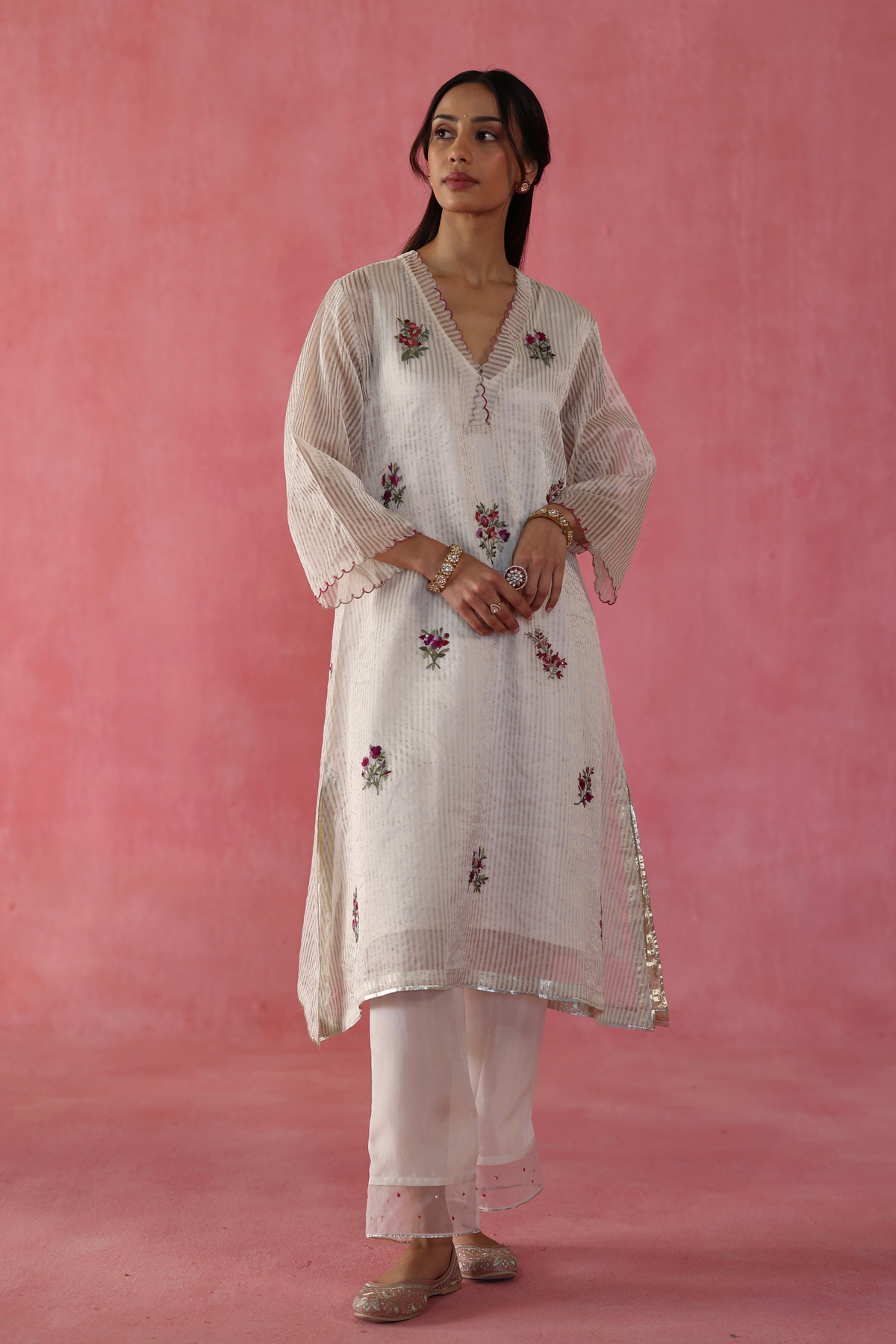 Ivory Shakkar Kurta Set
