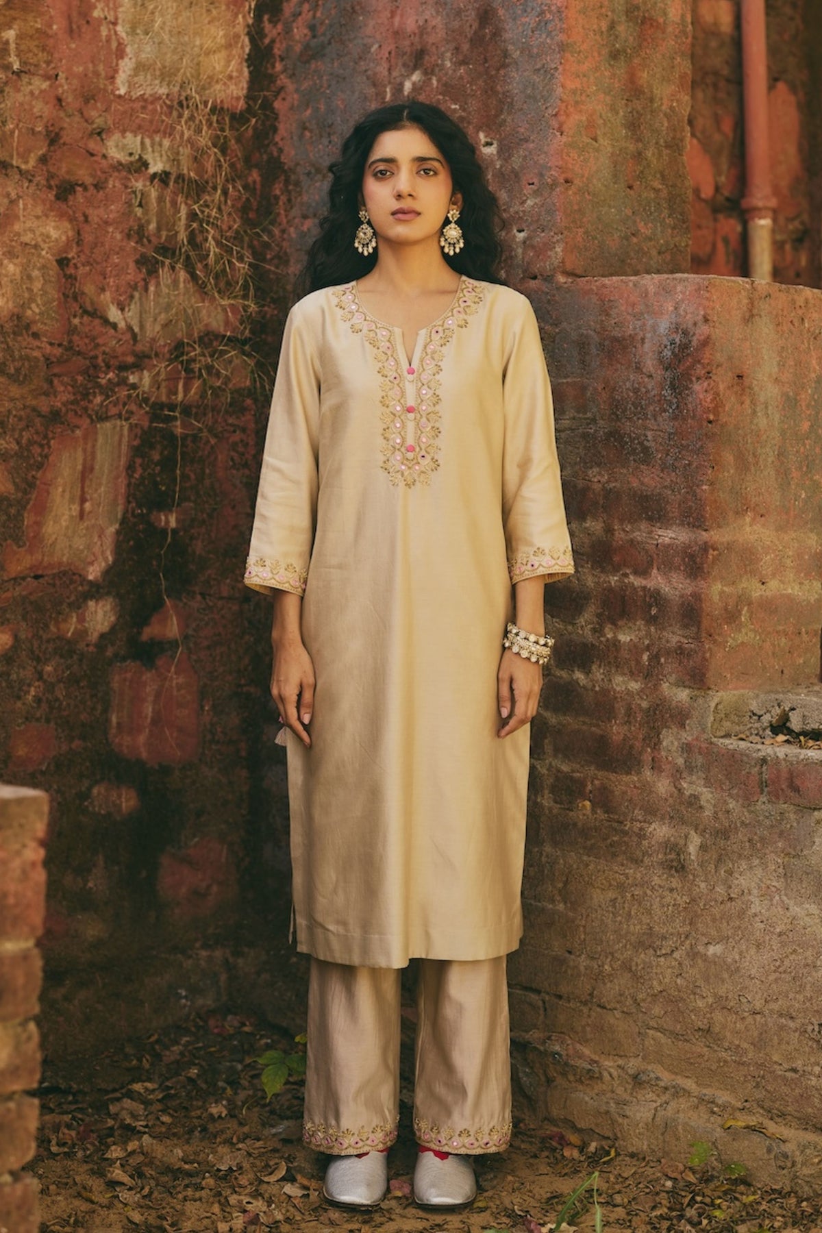 Oshani Vritika Kurta and Pants