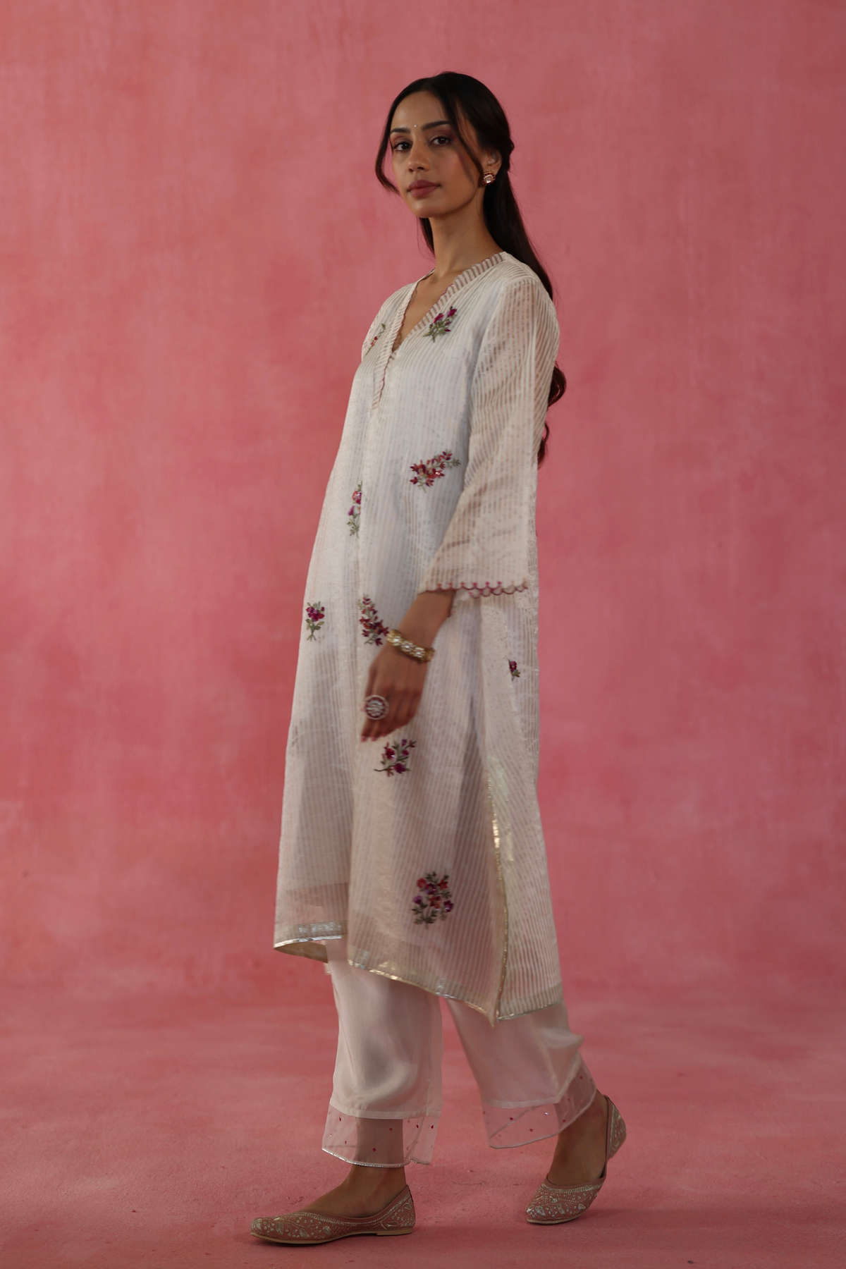 Ivory Shakkar Kurta Set