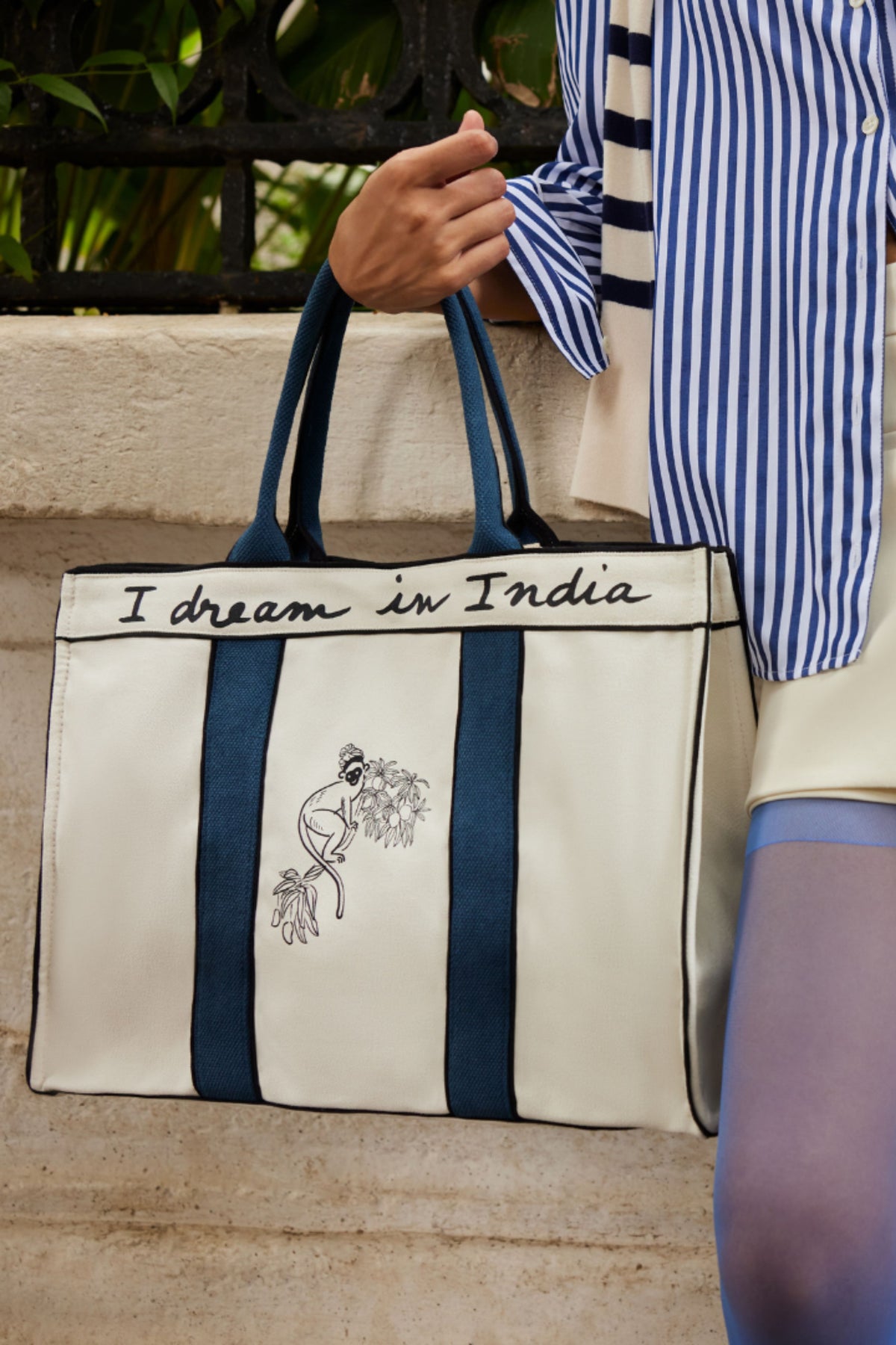 The India Tote in Jodhpur Blue Bag